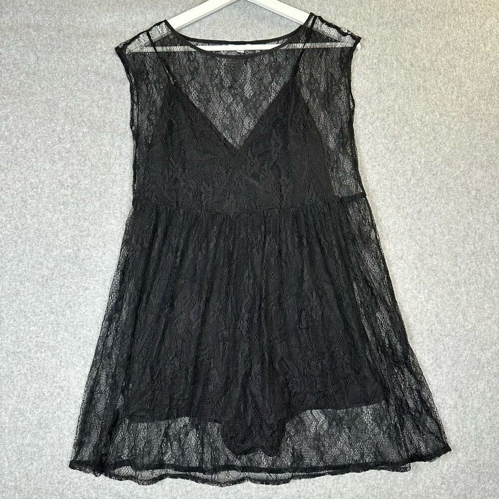 Guess Womens Size XS 2 Piece Sleeveless Sheer Top with Tank Black Lace Goth